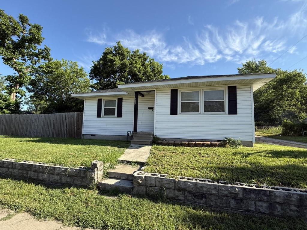 Foto principal - 411 W 4th St
