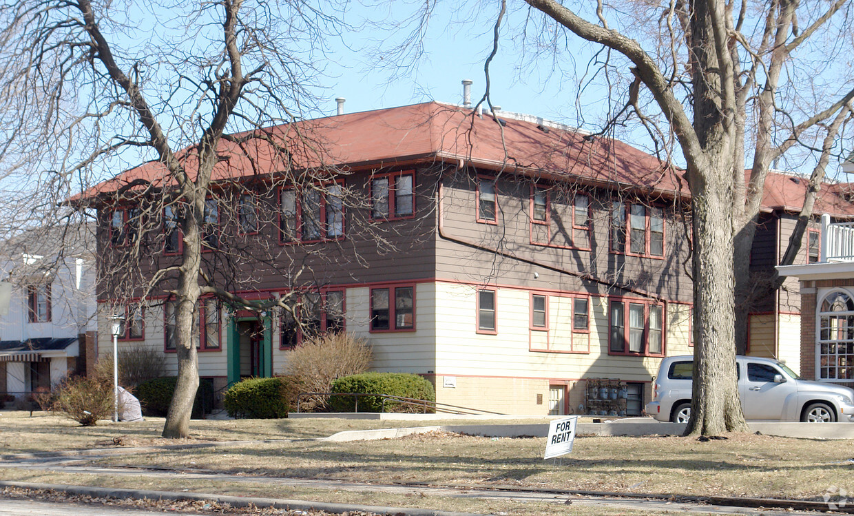 Building Photo - Penn Terrace