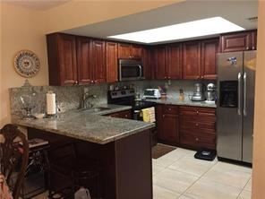 Building Photo - 3 br, 2.5 bath Townhome - Valencia Village