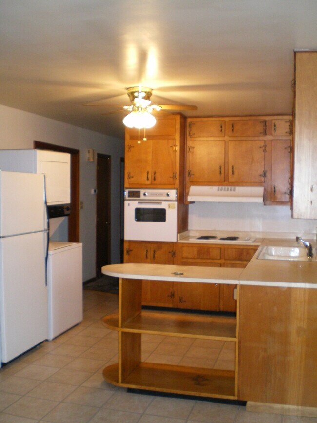 Building Photo - 1291 Brown Ave