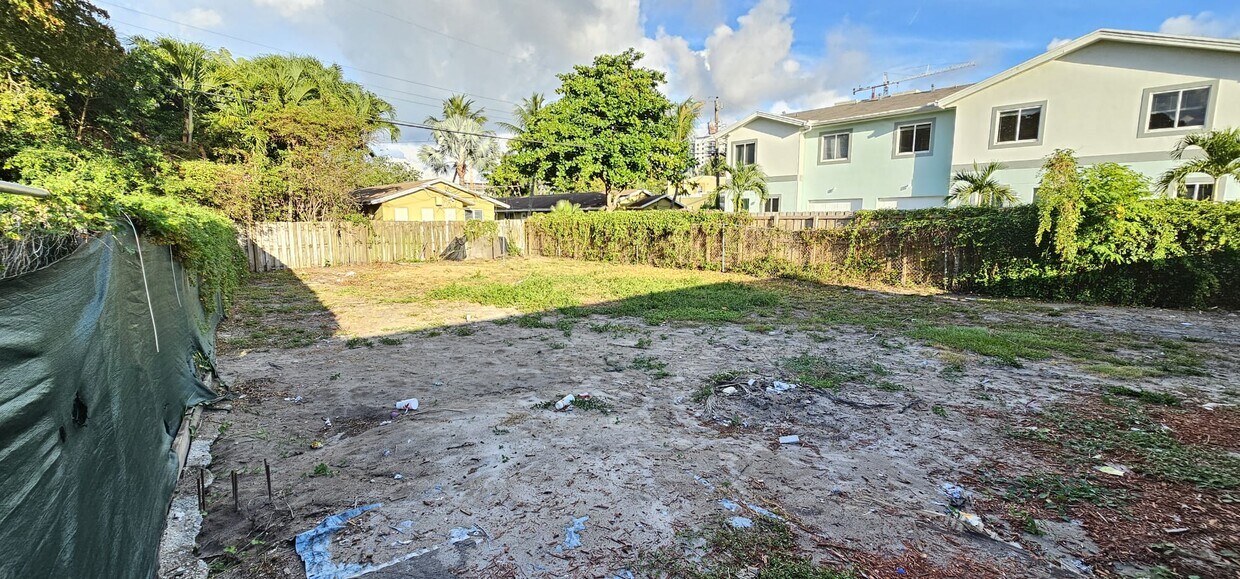 Foto principal - 736 NW 2nd Ave