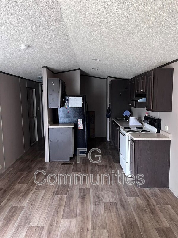 Foto del edificio - 6403 Bentwood Ln