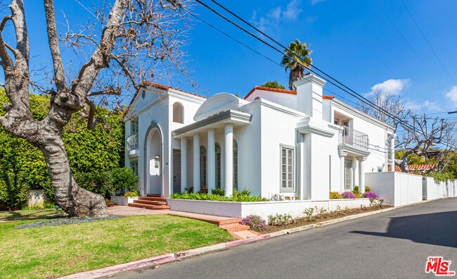 Foto del edificio - 158 S Anita Ave