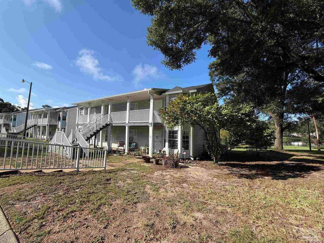 Foto principal - 1500 E Johnson Ave