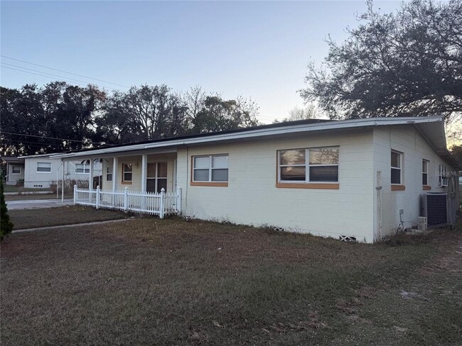 Foto del edificio - 120 Alhambra Ave