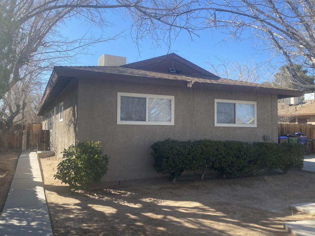 221 S. Gold Canyon B House Rental in Ridgecrest, CA