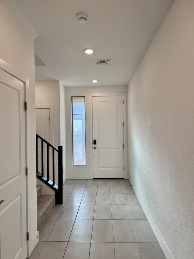 Building Photo - 8732 S Black Cordon Rd