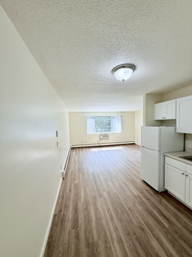 Foto del edificio - East Bay Apartments