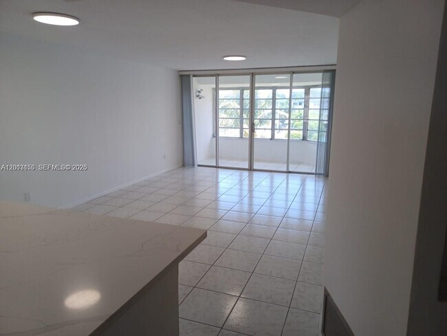 Foto del edificio - 1304 NE 191st St