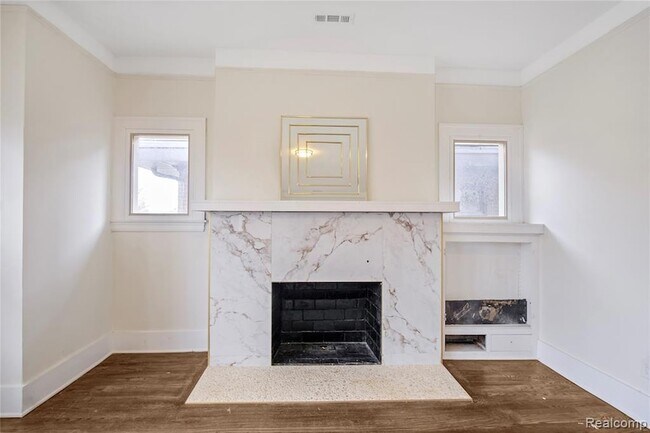 Foto del edificio - 1484 Virginia Park St