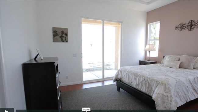 Building Photo - 2 bedroom-2 bath in a quiet subdivision