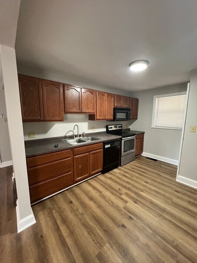 Foto del edificio - 2 BED 1 BATH HOUSE