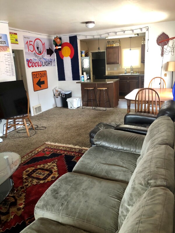 Foto del edificio - 517 W Myrtle St