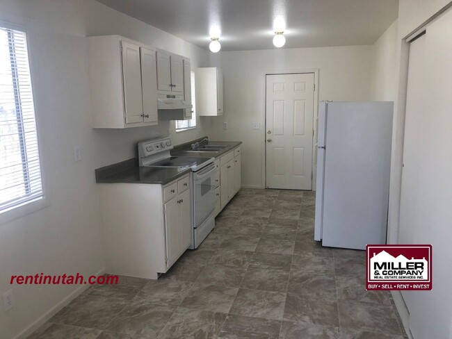 Building Photo - 2747 S 2855 W