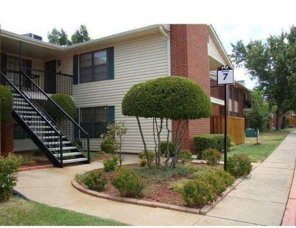 Foto del edificio - 4400 Hemingway Dr