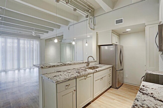 Foto del edificio - 3614 Montrose Blvd