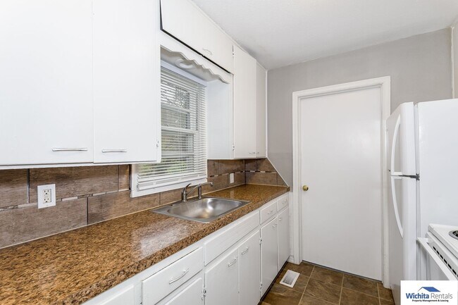 Foto del edificio - 2 bedroom 1 bath home - Pet Friendly!