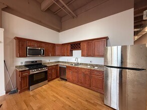 Building Photo - 3560-62 Sepviva St