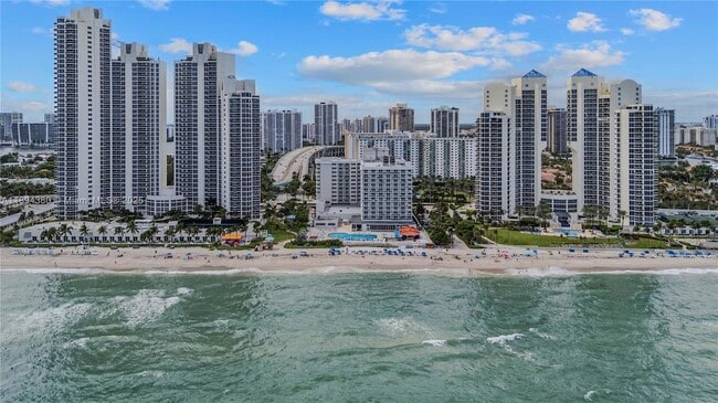 Foto del edificio - 19201 Collins Ave