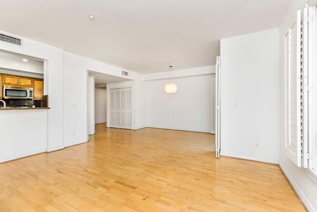 Foto del edificio - 320 S Willaman Dr