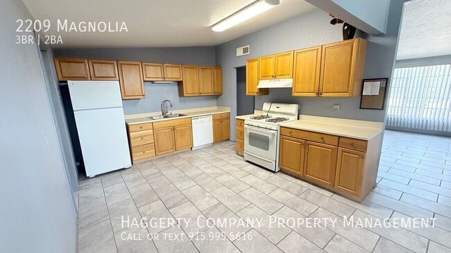 Foto del edificio - 2209 Magnolia-
