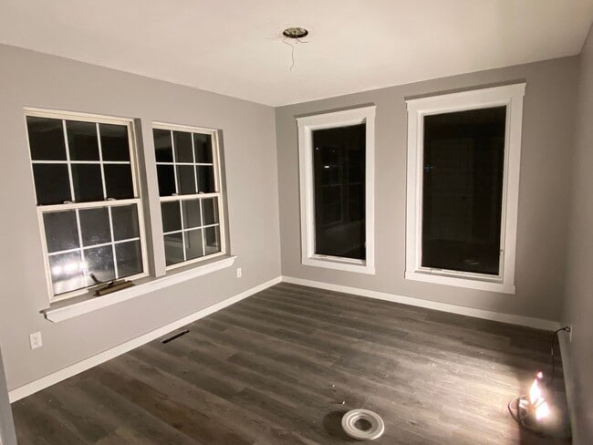 Building Photo - a Cozy 2 acres home in Ozark