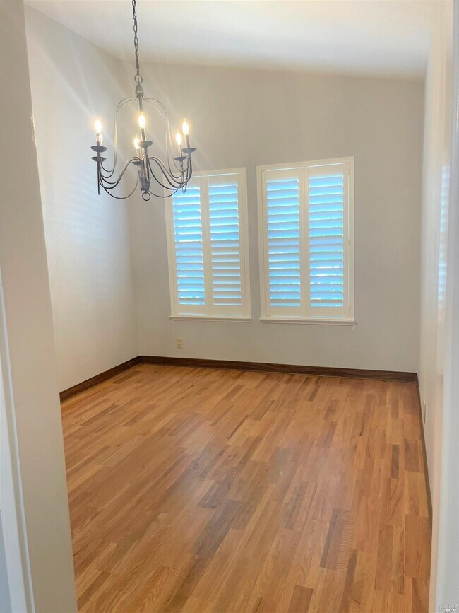Foto del edificio - 207 Quietwood Dr