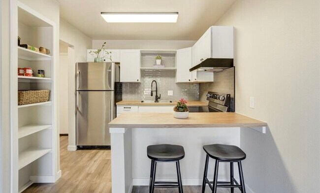 Foto del edificio - 2430 Palmer Park Blvd