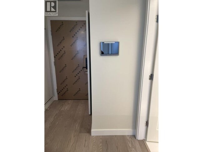 Building Photo - 6138 Birney Ave