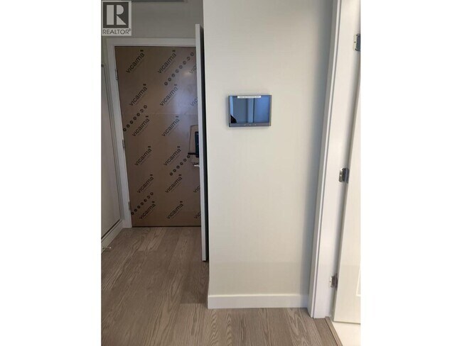 Photo du bâtiment - 6138 Birney Ave