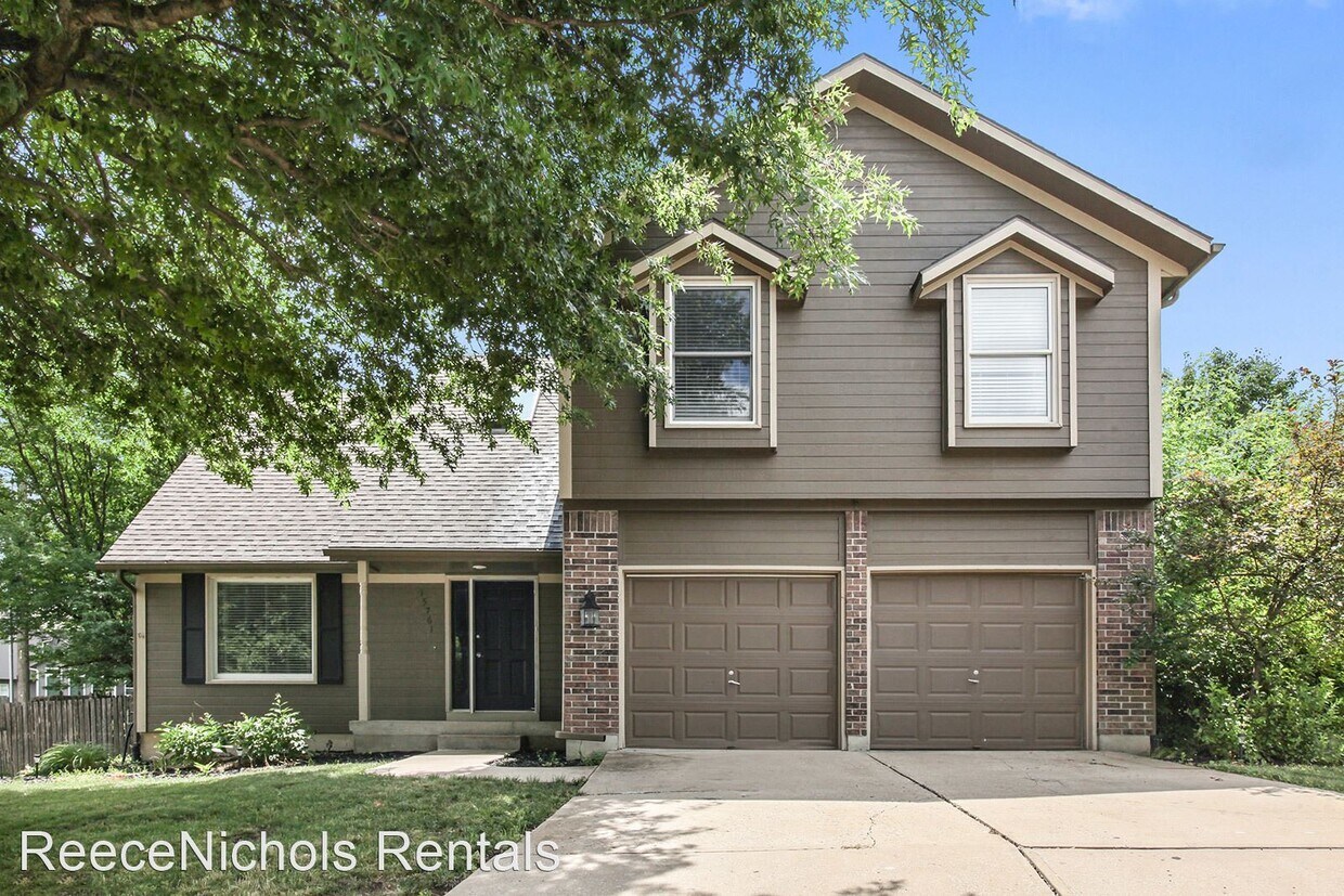 Primary Photo - 4 br, 2.5 bath House - 15761 Horton Street