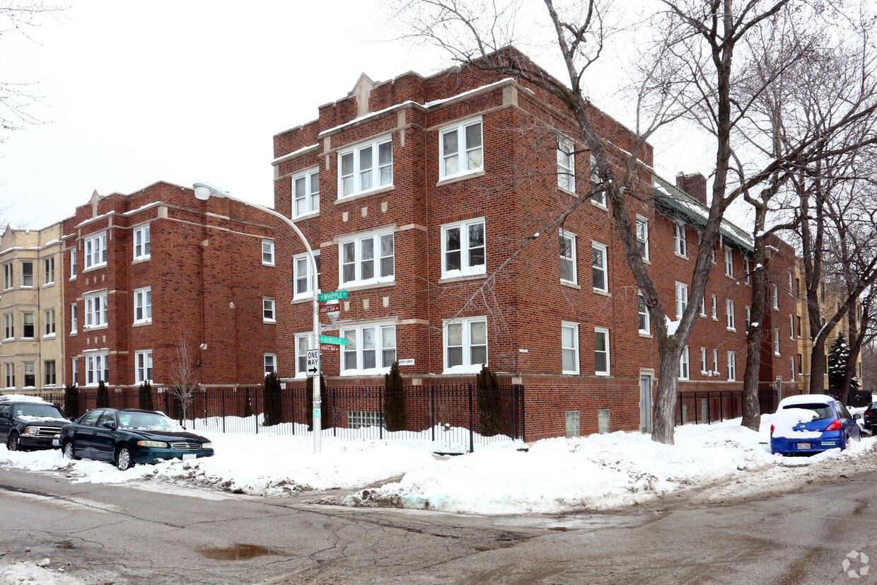 Primary Photo - 4901-4907 N Whipple St