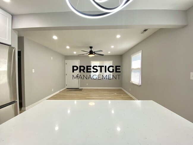 Building Photo - Updated 3 Bedroom Home in Gary