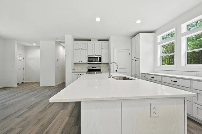 Foto del edificio - 4 Willis Rd