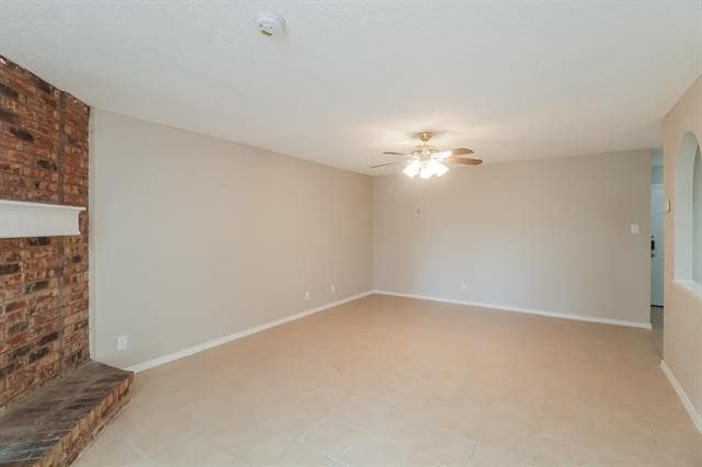 Foto del edificio - 5640 Cherilee Ln