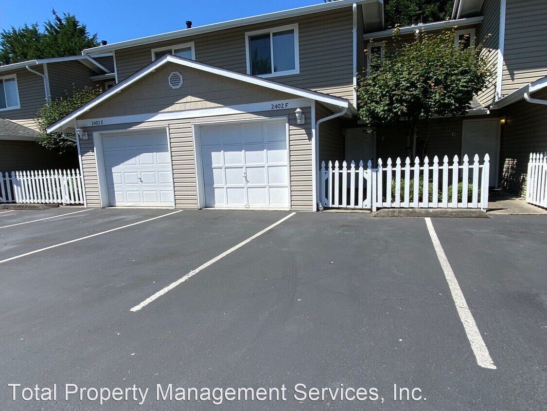 Foto principal - 2 br, 2.5 bath House - 2402 F Milton Way