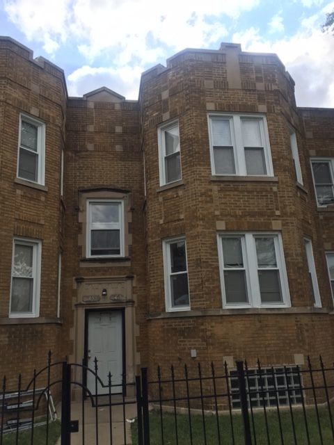 Primary Photo - 1 BDRM 1 BTH APARTMENT- Heat Included