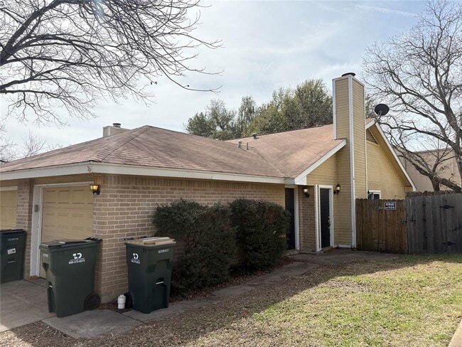 Building Photo - 12814 Hymeadow Dr