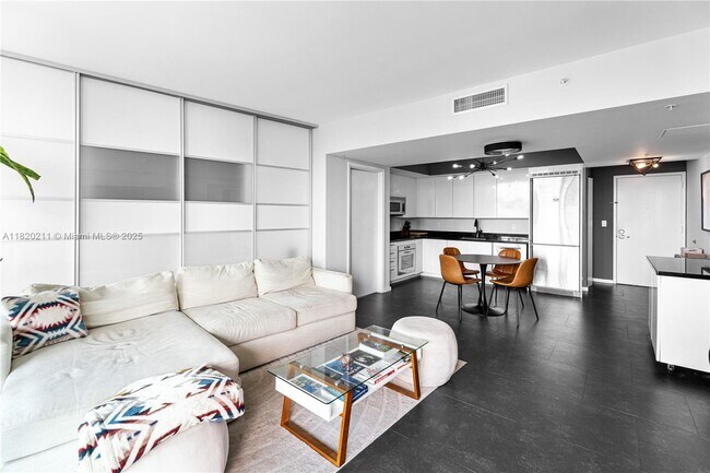 Foto del edificio - 92 SW 3rd St