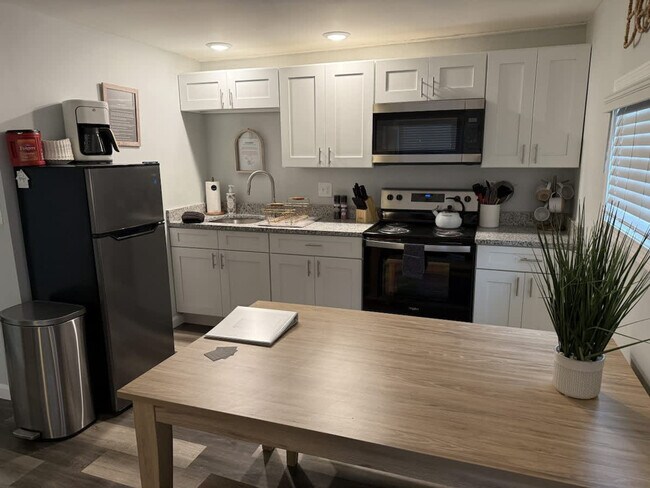 Foto del edificio - 4 Auburn Ave Ext