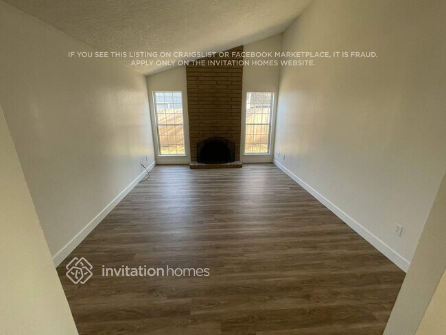 Building Photo - 3209 Hogarth Dr