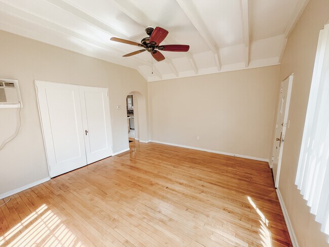 Foto del edificio - 3400 H St