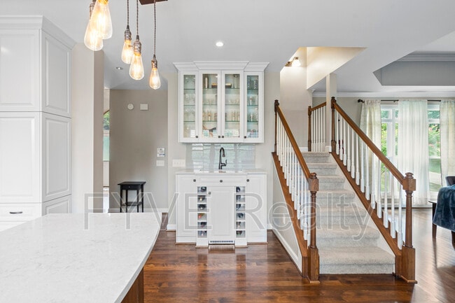 Building Photo - 5511 Saddlewood Ln
