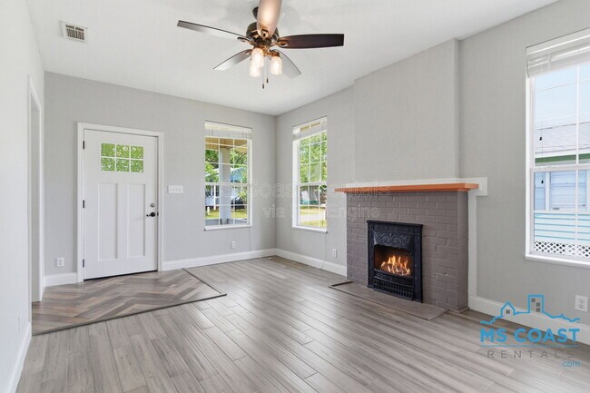 Foto del edificio - 4319 Lewis St