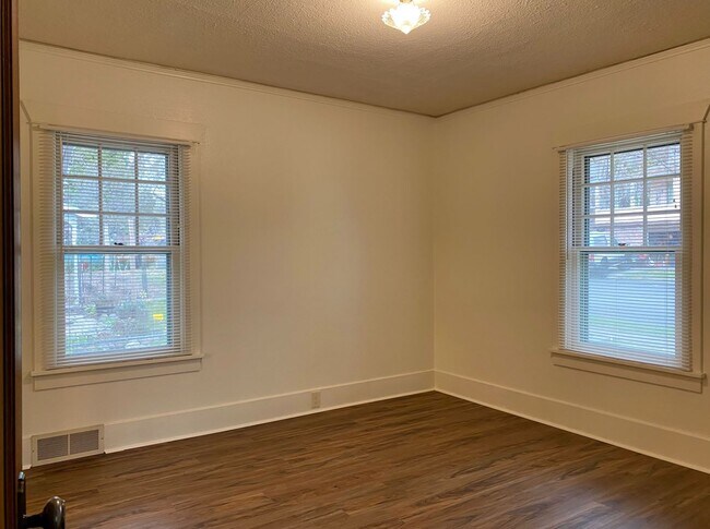 Building Photo - Sweet Home in The Dalles