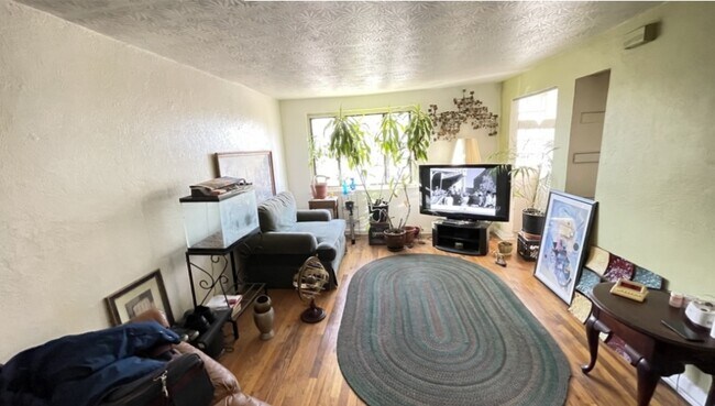 Sala de estar - 1096 Jackson St
