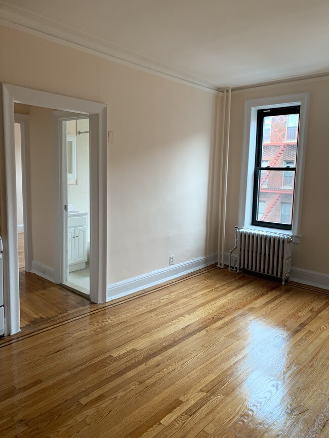 Foto del edificio - 1070 Ocean View Ave