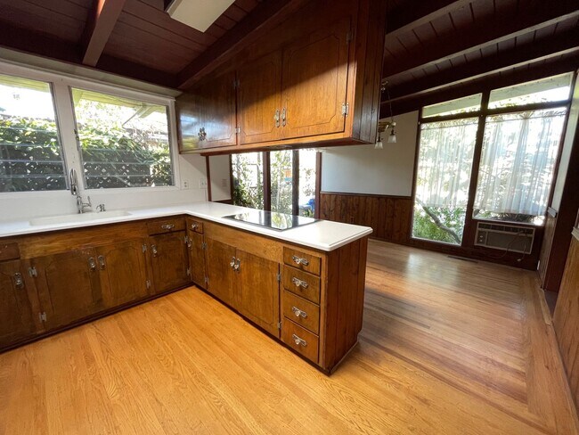 Foto del edificio - 3 Bedroom, 2 Bath Home On Quiet Street