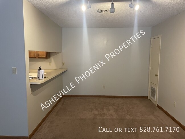 Building Photo - 48 Ravencroft Ln