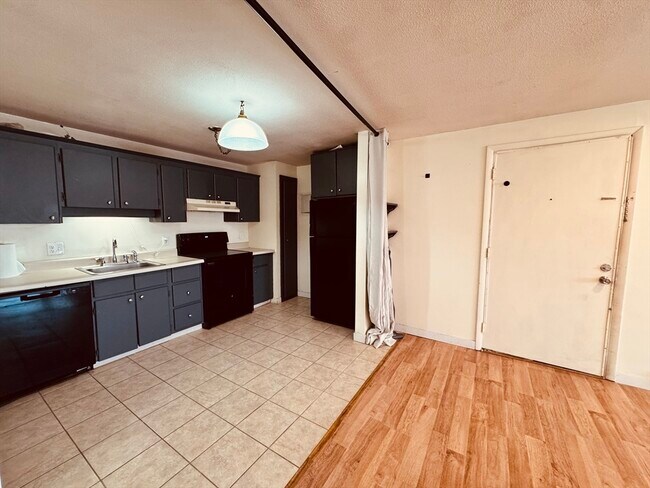 Foto del edificio - 14B Mayberry Dr